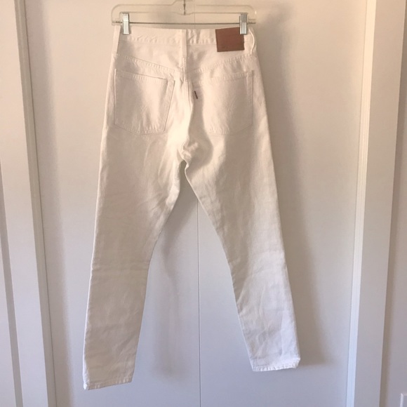 NWOT Aritzia Levi’s 501 White Jeans Sz 25 - Picture 5 of 7